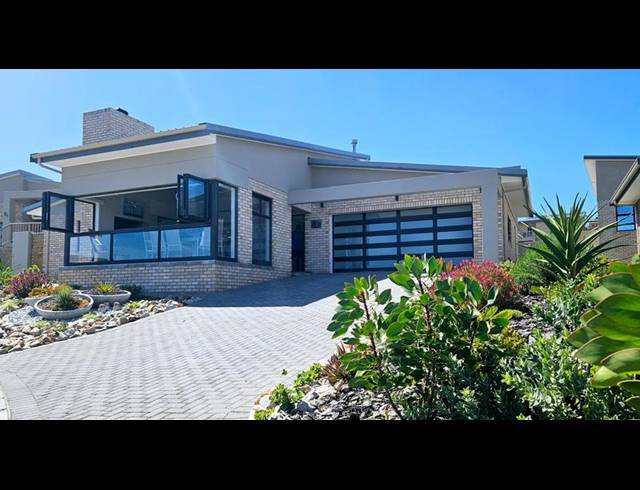 3 BEDROOM HOUSE FOR SALE IN DANA BAY